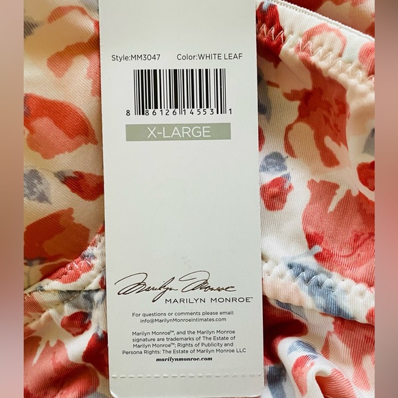 MARILYN MONROE SOFT LINGERIE SLIP WITH PADDED BRA & ADORABLE DETAILS 🌟NWT🌟 - Picture 13 of 15